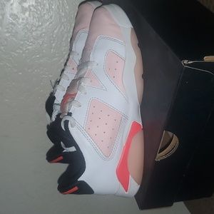 Kids Jordan 6 Retro